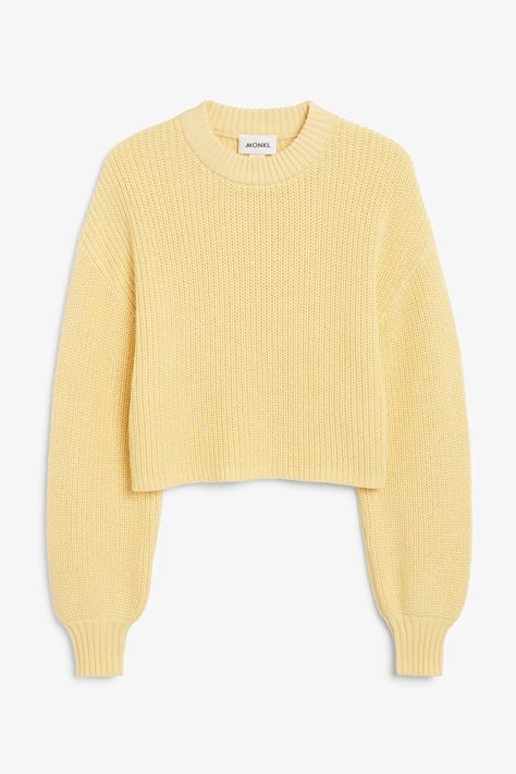 Crop Knit Sweater, Yellow Jumper, Yellow Knit Sweater, Classic Turtleneck, Basic Girl, Desired Reality, Scarf Outfit, Cropped Knit Sweater, Chunky Cable Knit