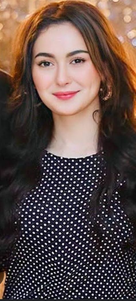 Hania Amir, Beautiful Hijab, Quick Saves