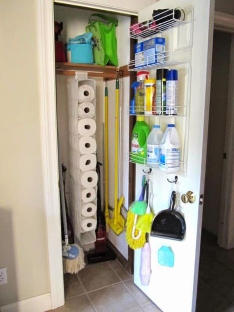 Broom Closet, Desain Pantry, Hanging Shoe Organizer, Small Closets, Hemma Diy, Organizing Hacks, Organisation Hacks, Ideas Para Organizar, Diy Casa