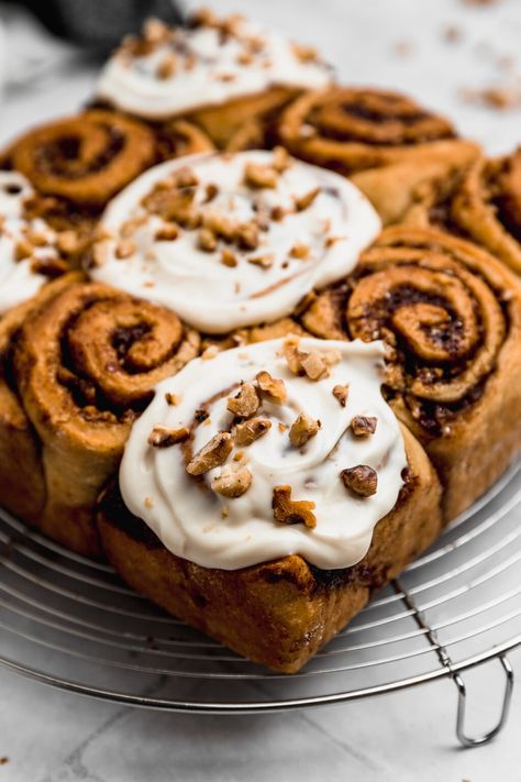 Fluffy Banana Cinnamon Rolls with Walnuts Recipe | Cravings Journal Banana Cinnamon Rolls, Orange Cinnamon Rolls, Walnuts Recipe, Sweet Bread Rolls, Cinnamon Roll Dough, Walnut Recipes, Banana Walnut, Cinnamon Roll Cake, Summer Snacks