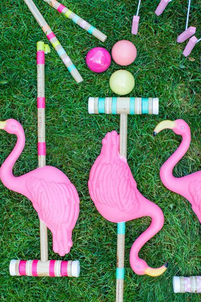 Flamingo Croquet: http://www.stylemepretty.com/2015/09/03/diy-yard-games-as-seen-on-the-today-show/ Alice In Wonderland Croquet, Flamingo Croquet, Diy Yard Games, Alice In Wonderland Tea Party Birthday, Onederland Birthday Party, Mad Hatter Party, Alice In Wonderland Birthday, Alice In Wonderland Tea Party, Flamingo Party