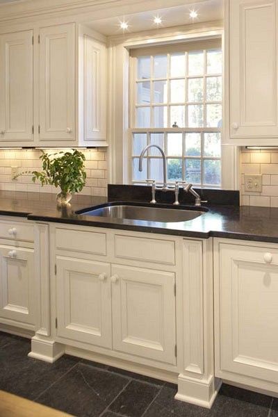 kitchen design ideas Over Kitchen Sink, Above Kitchen Sink, Kitchen Sink Lighting, Kitchen Sink Window, Kitchen Window Design, Sink Lights, Kitchen Lighting Fixtures, Kitchen Redo, Trendy Kitchen