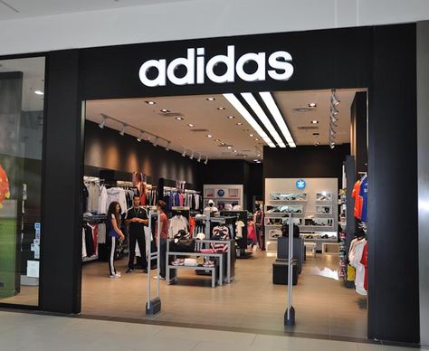 Adidas Clothing Store Displays, Adidas Store, Adidas Boost, Store Design Interior, Victorias Secret Models, Adidas Shop, Street Style Paris, Store Displays, Brand Image