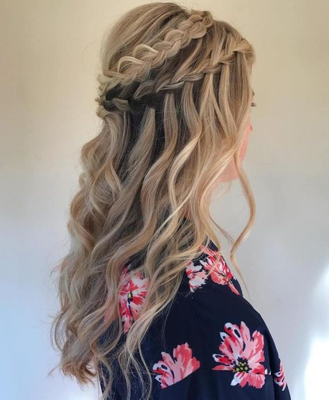 Wavy Double Waterfall Half Updo Waterfall Braid Tutorial, Waterfall Braid Hairstyle, Waterfall Hairstyle, Hair Updos Tutorials, Top Braid, Braided Hairdo, Waterfall Braid, Half Updo, Cool Braids