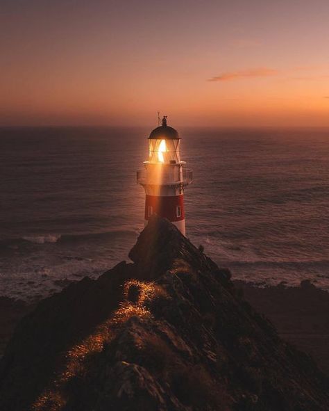 Earth on Instagram: "Beacon of light. cc: @scotthowes" Winter Architecture, Lighthouse Photography, Beacon Of Light, Car Rentals, Beacon Of Hope, Explore The World, Photography Lovers, Wonders Of The World, Vacation Rentals