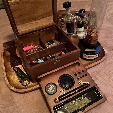 Wooden Stash Box Ideas, Stash Box Ideas, Stash Containers, Stash Jars, Stash Box, Rolling Tray, Cigars And Whiskey, Tray Set, Puff And Pass