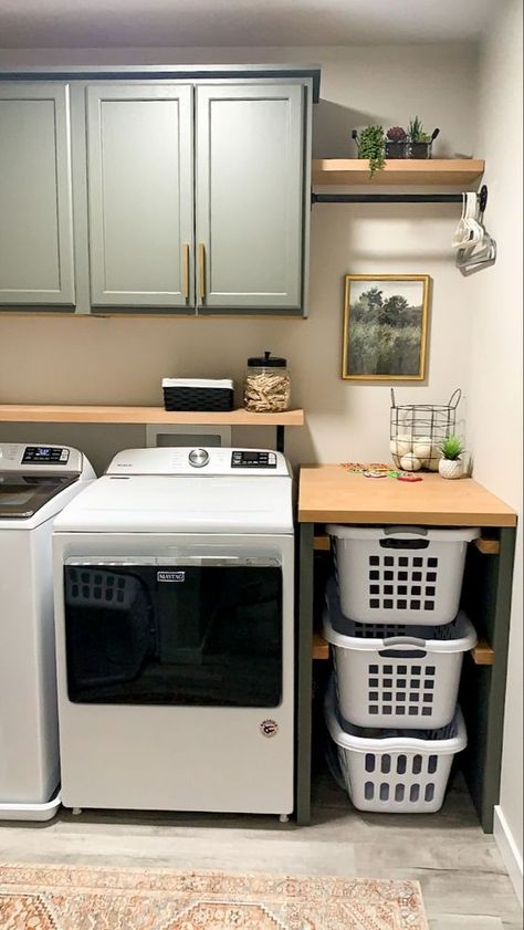 20 Gorgeous & Functional Laundry Room Organization & Storage Ideas - The Unlikely Hostess Gold Laundry Room, Laundy Room, Laundry Room Update, Dream Laundry Room, Basement Laundry, Laundry Room Layouts, Laundry Room Renovation, Laundry Room Cabinets, Laundry Room Remodel