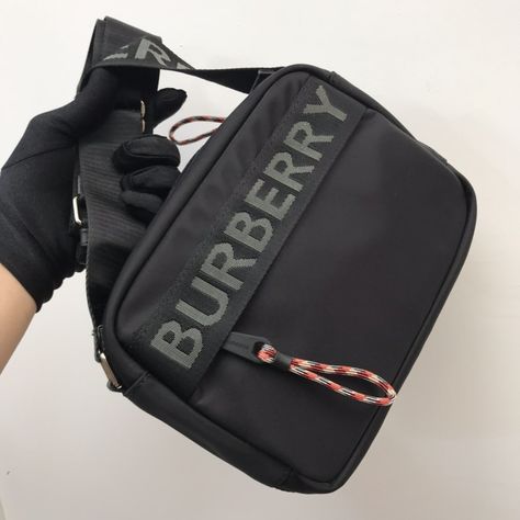 SHOP MORE LUXURY PRODUCTS HERE Description Burberry Logo Detail Nylon Crossbody Bag Black For Men, Men’s Bags 8.7in/22cm Size : 22 x 11 x 16.5 cm / 8.7 x 4.3 x 6.5 inches (Length x height x width) A compact bag reworked in ECONYLÃƒÂ¯Ã‚Â¿Ã‚Â½ÃƒÂ¯Ã‚Â¿Ã‚Â½ÃƒÂ¯Ã‚Â¿Ã‚Â½ÃƒÂ¯Ã‚Â¿Ã‚Â½ ÃƒÂ¯Ã‚Â¿Ã‚Â½ÃƒÂ¯Ã‚Â¿Ã‚Â½ÃƒÂ¯Ã‚Â¿Ã‚Â½ÃƒÂ¯Ã‚Â¿Ã‚Â½ÃƒÂ¯Ã‚Â¿Ã‚Â½ÃƒÂ¯Ã‚Â¿Ã‚Â½ÃƒÂ¯Ã‚Â¿Ã‚Â½ÃƒÂ¯Ã‚Â¿Ã‚Â½ a sustainable nylon yarn made from regenerated fishing nets, fabric [...] Burberry Crossbody Bag, Burberry Logo, Trendy Boy Outfits, Nylon Crossbody Bag, Compact Bag, Fishing Nets, Crossbody Bag Black, Stylish Handbags, Burberry Handbags