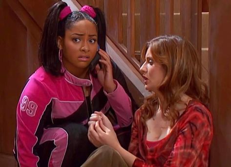 Raven Symone 2000s Outfits, Raven Baxter Hairstyles, Thats So Raven Aesthetic, That's So Raven Outfits, Thats So Raven Outfit, Raven Baxter Outfits, That's So Raven Aesthetic, Raven Symone 2000s, 2000s Disney Shows