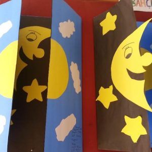 day and night craft idea for kids Day And Night Craft, Toddler Curriculum, Kindergarten Science, Aktivitas Montessori, Sunday School Crafts, Bible Crafts, Preschool Art, Moon And Stars, Space Crafts