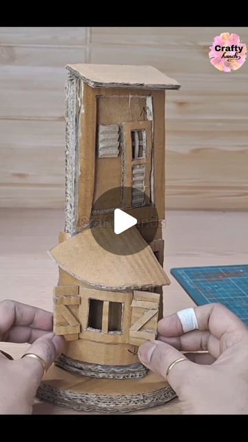 Cardboard House Ideas, Cardboard House Model, Cute Cardboard Crafts, Diy Fairy House Ideas, Diy With Cardboard, Cardboard Door, Cardboard Box Houses, Cardboard Houses, Room Box Miniatures