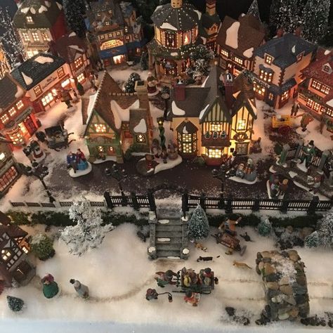 Dickens Village Display Ideas, Christmas Village Display Ideas Layout, Dickens Village Display, Dickens Christmas Village, Village Vibes, Department 56 Christmas Village, Christmas City, Village Ideas, Model Village