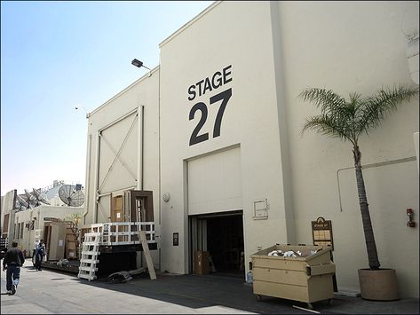 Paramount sound stage Nepo Baby Aesthetic, Career Manifestation, Actress Career, Manifesting Life, Camera Life, Nepo Baby, Career Lifestyle, Famous Lifestyle, My Future Job