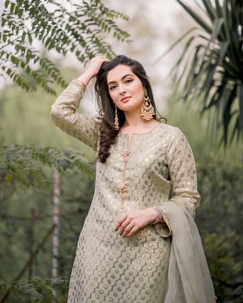 Maheen Khan, Organza Shirt, Designer Salwar Suits, Local Girls, Pakistani Bridal Wear, Organza Dupatta, Pakistani Bridal, Silk Pants, Pant Shirt