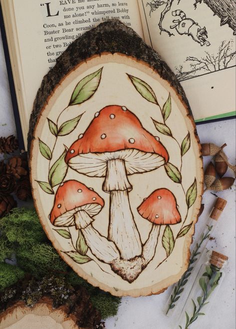 Wood Burning Mushroom Design, Wood Burning Slices, Wood Burn Mushroom, Wood Burned Mushroom, Mushroom Wood Painting, Wood Burning Mushroom Art, Mushroom Wood Burning Ideas, Painted Wood Burning Art, Woodburning Mushroom