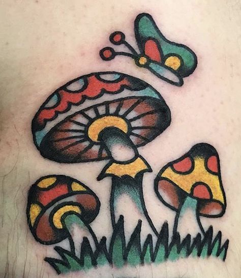 Mushroom Tattoo Ideas, Traditional Tattoo Filler, Traditional Tattoo Stencils, Simple Tats, Mushroom Tattoo, Traditional Tattoo Inspiration, Tattoo Filler, Mushroom Tattoos, Mushroom Drawing