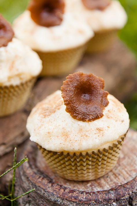 Mushroom Dessert, Mushroom Cupcakes, Savory Cupcakes, Raw Vegan Cake, Cupcake Project, Fun Cupcake Recipes, Vegan Cupcakes, Bite Size Desserts, Winter Desserts