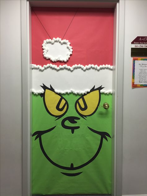 Holiday Classroom Doors, Grinch Door, Door Decorations Classroom Christmas, Holiday Door Decorations, Christmas Door Decorating Contest, Christmas Classroom Door, Grinch Decorations, Le Grinch, Grinch Christmas Party