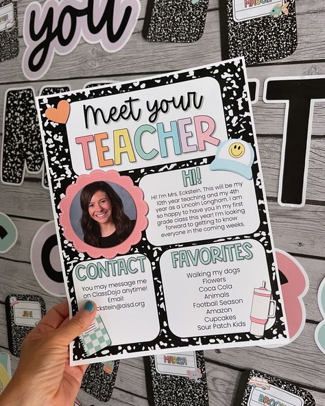 Meet the teacher, but make it cute! 🤍📓 Meet Your Teacher letters are perfect for back to school folders, open house packets, or even hanging outside your classroom door so families can learn more about you and how they can contact you if needed. Edit the text to include your favorite things, contact info, and a quick introduction. ⭐️ Comment TEACHER and I will send you a DM with the link! #meettheteacher #backtoschoolprep #teachertools #teacherlife #classroomideas Meet The Teacher Open House Ideas, Open House School Ideas, School Open House Ideas, Meet Your Teacher, Teacher Letters, Teacher Open House, Teacher Introduction, Welcome To Class, School Open House