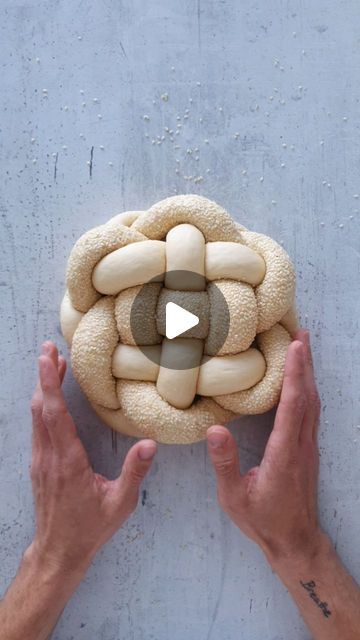 147K likes, 339 comments - challahprince on September 22, 2022: "Shana Tova everyone! All you need for this challah is 6 strands, 3 of them coverd with sesame see..." Chag Sameach, Challah, September 22, The Egg, Egg Yolk, Sesame Seeds, The Oven, Seeds, Bread