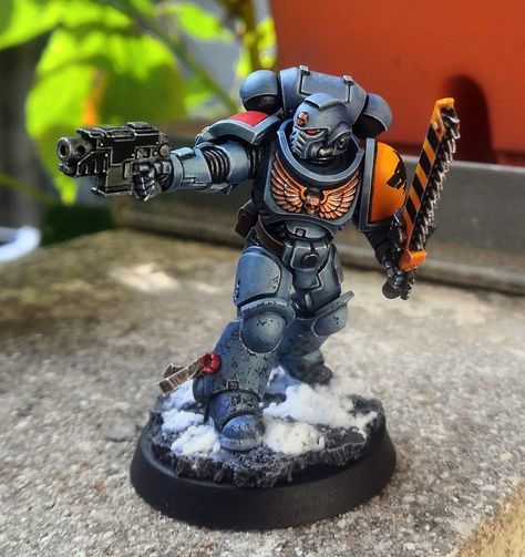 Space Marine Miniatures, Space Wolves 40k, 40k Space Wolves, Hobby Corner, Warhammer 40k Space Wolves, Warhammer 40k Blood Angels, Space Wolf, Warhammer 40k Figures, Mini Ideas