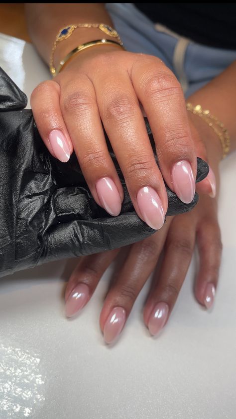 Neutral Clear Nails, Nude Neutral Nails, Classy Minimalist Nails, Corporate Girl Nails, Simple Minimalist Nails, Natural Nails For School, Chrome Neutral Nails, Nude Aura Nails, Minimal Nude Nails