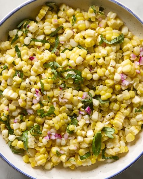 overhead shot of the Ina Garten corn salad recipe in a large bowl. Potluck Corn Dishes, Corn Side Salad, Hot Corn Salad Recipe, White Corn Salad Recipe, Canned Corn Salad Recipe Easy, Easy Corn Salad Simple, Warm Corn Salad, Fresh Corn Salad Recipe, Hot Corn Salad