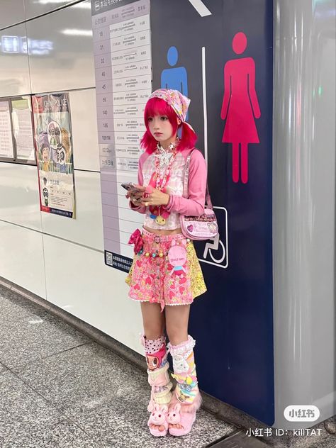 Japanese Subculture Fashion, Summer Harajuku Outfits, Shinora Fashion, Colorful Acubi Fashion, Fairy Kei Fashion Harajuku Style, Why Are You Dressed Like That Like What, Hyperpop Outfit, Ganguro Fashion, Weird Aesthetic Outfits