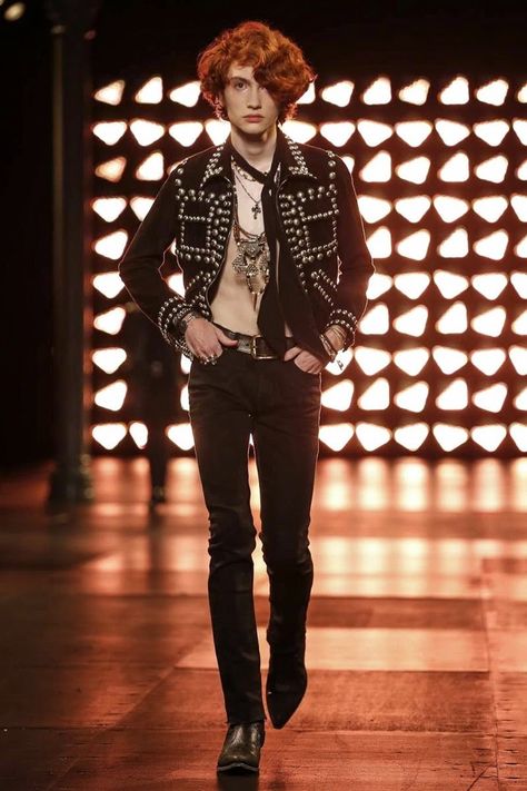 Saint-Laurent-Men-2015-Spring-Summer-Hedi-Slimane-Collection-Paris-Fashion-Week-025 Partners Aesthetic, Glam Rock Outfit Men, Rock Outfits Men, Saint Laurent 2015, Glam Rock Outfits, Summer Mens Fashion, Saint Laurent Menswear, Yacht Fashion, Yves Saint Laurent Men