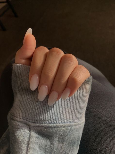 Milky Nails, Basic Nails, Casual Nails, Neutral Nails, Clean Nails, Girls Nails, Pretty Acrylic Nails, Chic Nails, Short Acrylic Nails