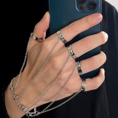 Geometric Silver Chain Wrist Rings Set for Couples Tag a friend who would love this! FAST US Shipping Get it here ——> https://prehype.shop/geometric-silver-chain-wrist-rings-set-for-couples/ #shoplocal #onlinestore Emo Mode, Neo Gothic, Finger Bracelets, Hip Hop Chains, Set Couple, Stile Hip Hop, Rings Style, Moda Emo, Wrist Bracelet