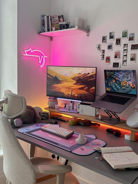 Ux Designer Desk Setup, Designer Desk Setup, Work Office Aesthetic, Minimal Desk Setup, Designer Desk, Minimal Desk, Minimalist Home Office, Colorful Desk, Dream Desk