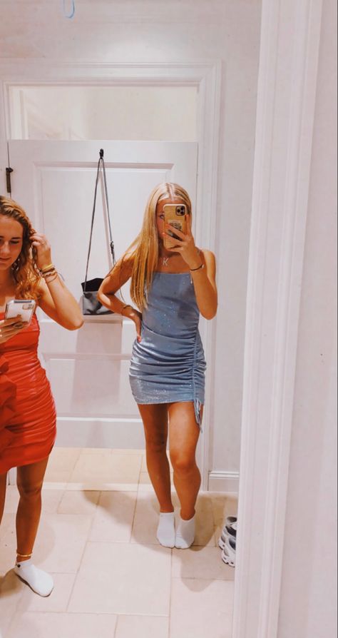 Cute Hoco Dresses Short Tight, Winter Ball Dresses Short, Cute Hoco Dresses Short, Hoco Dresses Aesthetic, Hoco Dress Ideas, Spring Formal Dresses Short, Winter Formal Dresses Short, Dresses For A Dance, Homecoming 2023