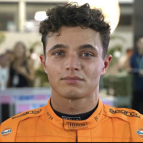 Lando Norris Mclaren, Evening Dresses For Weddings, Fancy Cars, Lando Norris, F1 Drivers, Really Cute Outfits, Lady And Gentlemen, Pretty Men, Sabrina Carpenter