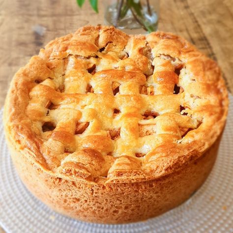 Apple Pie Dutch, Dutch Apple Cake, Apple Torte, Apple Pie Ingredients, Apple Pie Crust, Dutch Apple Pie Recipe, American Apple Pie, Apple Pie Cake, Apple Tart Recipe