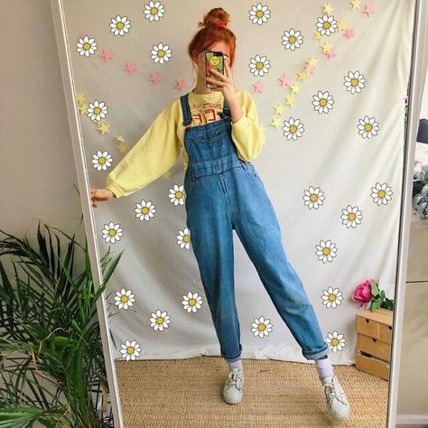 Soft Punk Outfits, Mode Ulzzang, 90s Outfit, High Waist Fashion, Moda Vintage, Mode Inspo, Vintage Style Outfits, Mode Inspiration, Looks Vintage