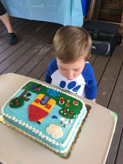 Diy Blues Clues Cake, Blues Clues Room Ideas, Blues Clues Smash Cake, Blues Clues Birthday Party Girl, Blues Clues Party Food, Diy Blues Clues Party, Logan Michael, Blues Clues Cake, Blues Clues Birthday Party