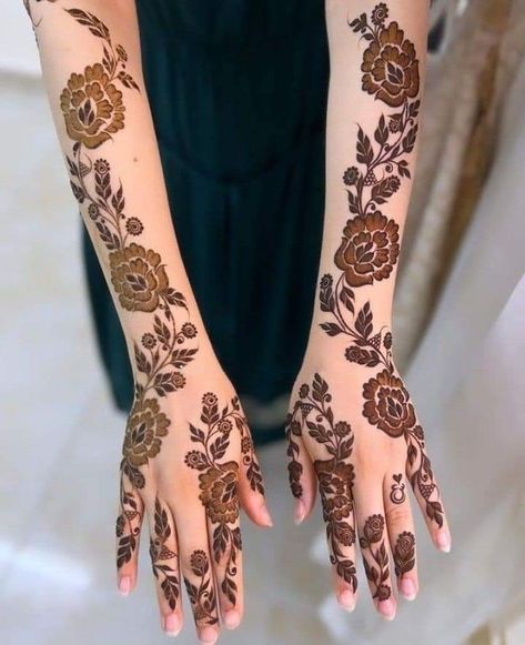 Makeup And Hairstyles, Henna Designs Wrist, Arabic Henna Designs, Floral Henna Designs, Designs Mehndi, Modern Henna Designs, Latest Henna Designs, Simple Mehndi Designs Fingers, Very Simple Mehndi Designs