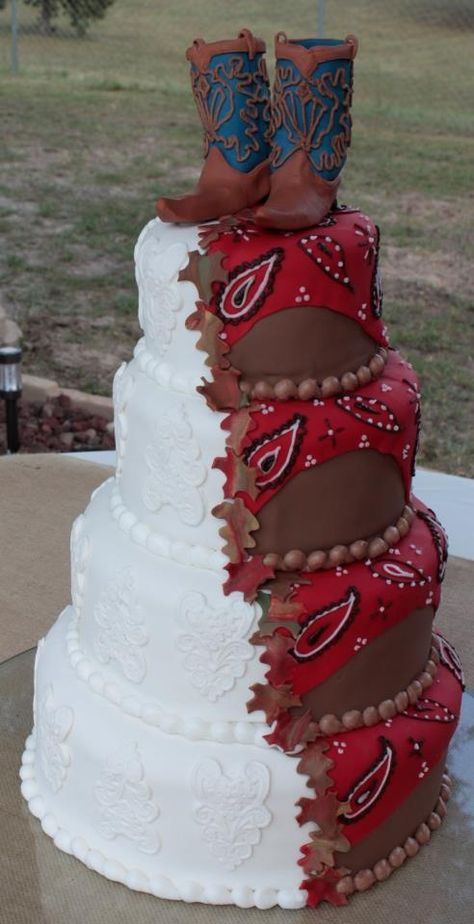 Western Wedding Cakes, Country Western Wedding, Country Wedding Cakes, Country Theme Wedding, Cowboy Wedding, Camo Wedding, Cute Wedding Ideas, Western Wedding, Fancy Cakes