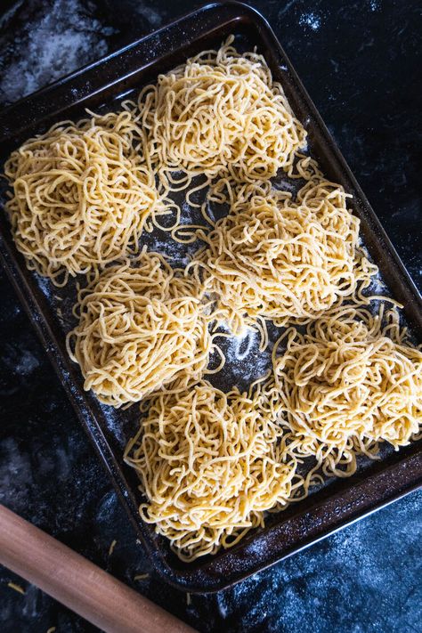 homemade gluten free ramen noodles my bf is gf food blog Gluten Free Noodles Homemade, Gluten Free Udon Noodles, Gluten Free Noodles Recipe, Gluten Free Ramen Noodles, Homemade Gluten Free Pasta, Ramen Noodle Recipe, Homemade Ramen Noodles, Gluten Free Ramen, Fresh Pasta Recipes