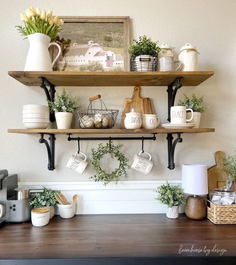 Farmhouse Decor Trends, Farmhouse Shelves Decor, Summer Farmhouse Decor, Home Decor Ideas Bedroom, Kitchen Floating Shelves, Dining Room Shelves, Kitchen Shelf Decor, Floating Shelf Decor, Kitchen Wall Shelves