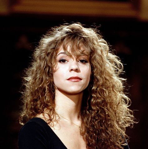 Mariah Carey Hair, Curly Hair Fringe, Mariah Carey 90s, Curly Bangs, Curly Hair Inspiration, Curly Hair With Bangs, Curly Hair Cuts, Dream Hair, Grunge Hair