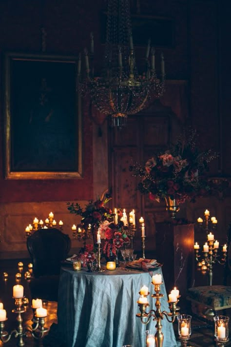 Italian-Gothic-Wedding-Inspiration-at-Villa-Di-Maiano-Stefano-Santucci-049 Halloween Wedding Decorations, Gothic Wedding Theme, Halloween Themed Wedding, Elegant Halloween, Goth Wedding, Dark Wedding, Moody Wedding, Victorian Wedding, Theme Halloween