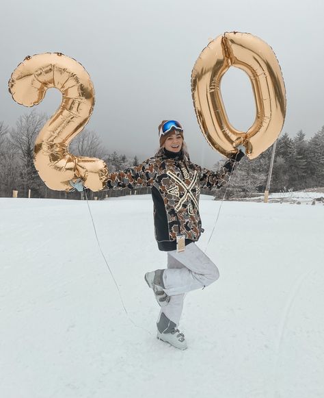 Balloons Ski Snow Ice Ski Birthday Party Ideas, Snow Birthday Photoshoot, Funny Snow Pictures, Winter Birthday Photoshoot, Winter Birthday Aesthetic, Snowshoe Wv, Ski Birthday, Cute Gym Bag, Snow Party