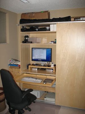 Desk inside of a closet, except it is an IKEA Pax Wardrobe.  Great way to hide the desk in the living room!  From IKEA Hackers Ikea Stave Mirror, How To Cram, Jewellery Mirror, Mirror Shoes, Hackers Ikea, Ikea Linnmon, Ikea Pax Hack, Armoire Ikea, Armoire Pax