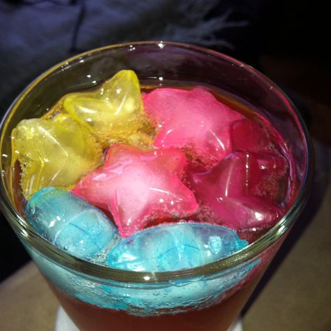 Star ice cubes Star Ice Cubes, Ice Aesthetic, Gold Fish, Drink Ideas, Big Party, Ice Cubes, Ice Cube, Early 2000s, Fun Drinks