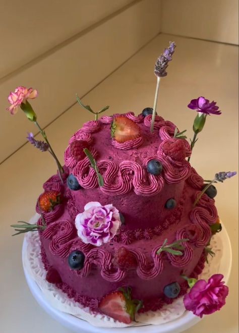 #cowboy #cowgirl #western #countryside #ranch #ranchhand #horse #cattle #rodeo #boots #wrangler #westernfit #garden #cake Garden Cake, Rodeo Boots, Tiered Cake, Cute Baking, Pretty Dessert, Pretty Birthday Cakes, Cute Birthday Cakes, Just Cakes, Cowgirl Western