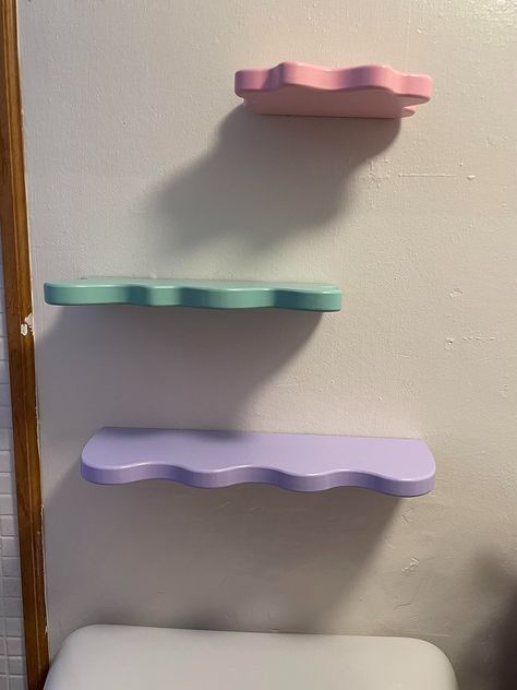 Fun Wall Shelves, Wavy Floating Shelves, Squiggle Shelves, Squiggle Shelf, Fun Shelves, Wavy Shelves, Funky Shelves, Danish Room Decor, Aesthetic Shelves