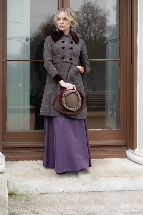 Chloe Marcie, Classic Fashion, Mode Inspiration, Victorian Fashion, Saddle Bags, Chloe, Classic Style, Vintage Outfits, Wool