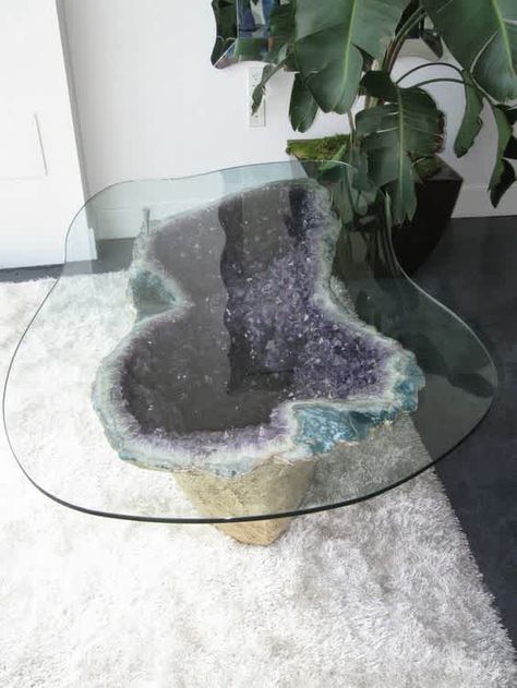 geode 2 Amethyst Table, Geode Table, White Faux Fur Rug, Agate Decor, Fall Pumpkin Crafts, Small Space Interior Design, Coffee Table Base, Cosy Home, Bohemian House